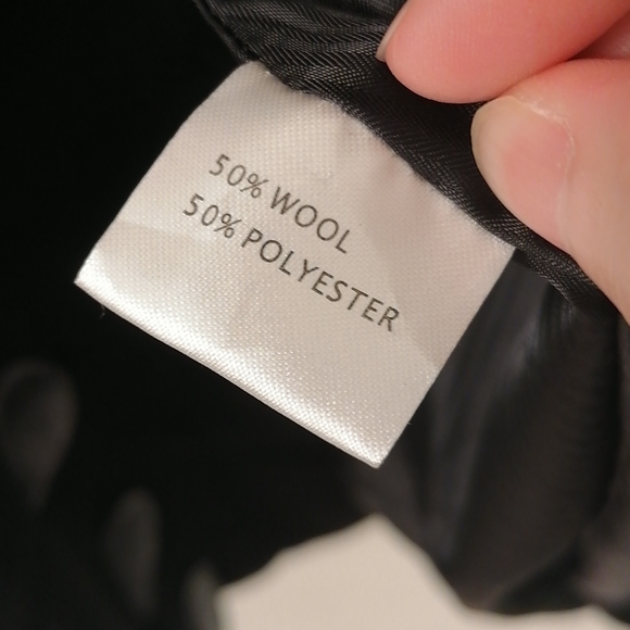 STUNNING Black wool coat with designer polka dots - Picture 4 of 5